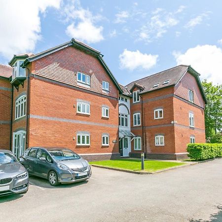 Large Apartment With Parking Guildford Luaran gambar