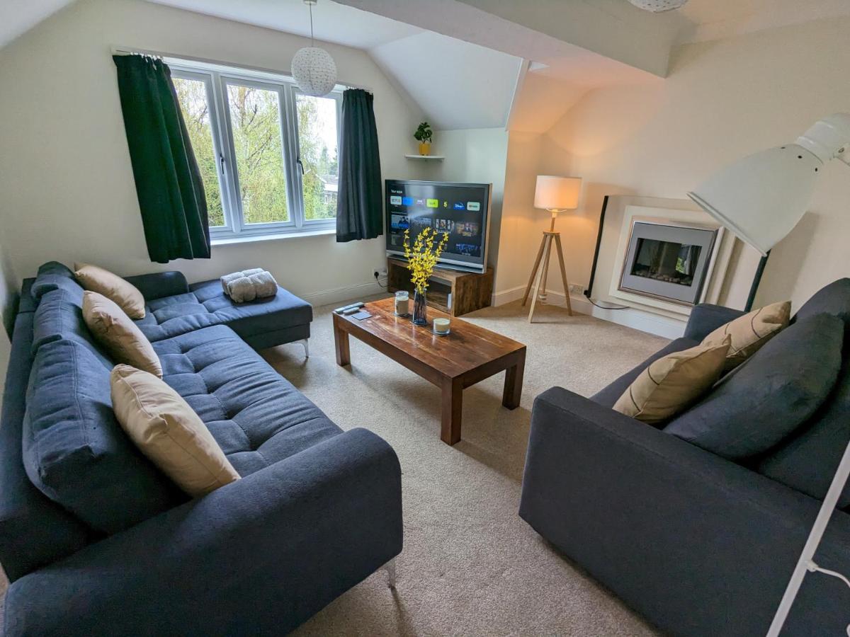 Large Apartment With Parking Guildford Luaran gambar